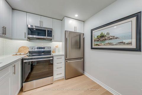 Photo 16 at 403 - 1 Ripley Avenue, Swansea, Toronto