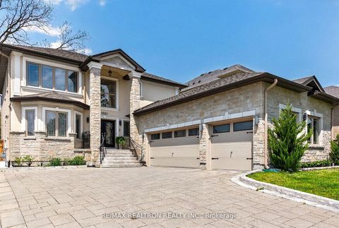 Photo 1 at 1001 Gorham Street, College Manor, Newmarket