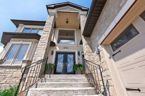 Photo 3 at 1001 Gorham Street, College Manor, Newmarket