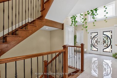 Photo 7 at 1001 Gorham Street, College Manor, Newmarket