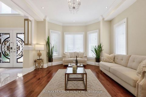 Photo 9 at 1001 Gorham Street, College Manor, Newmarket