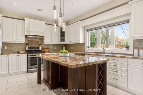 Photo 16 at 1001 Gorham Street, College Manor, Newmarket