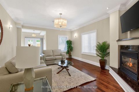 Photo 20 at 1001 Gorham Street, College Manor, Newmarket