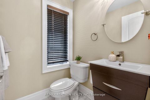Photo 22 at 1001 Gorham Street, College Manor, Newmarket