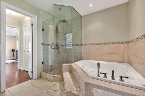 Photo 30 at 1001 Gorham Street, College Manor, Newmarket