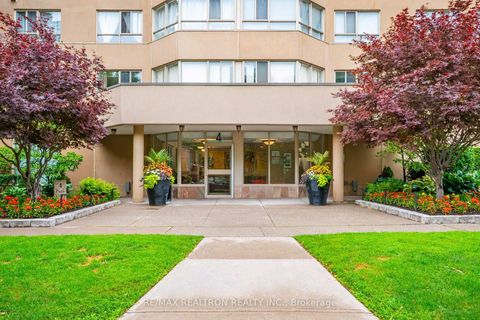 Photo 1 at 604 - 4 Park VISTA Crescent, Parkview, Toronto