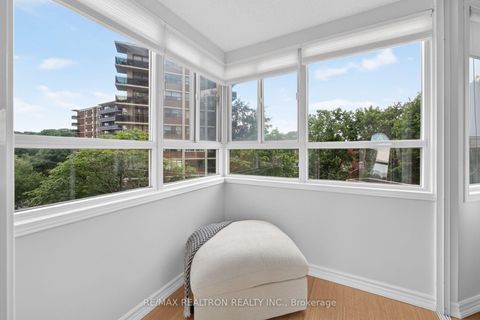 Photo 19 at 604 - 4 Park VISTA Crescent, Parkview, Toronto