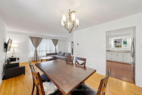 Photo 14 at 10 Devins Drive, Aurora Heights, Aurora