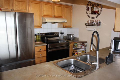 Photo 5 at 1328 - 18 Mondeo Drive, Dorset Park, Toronto