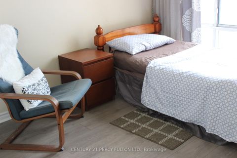 Photo 7 at 1328 - 18 Mondeo Drive, Dorset Park, Toronto