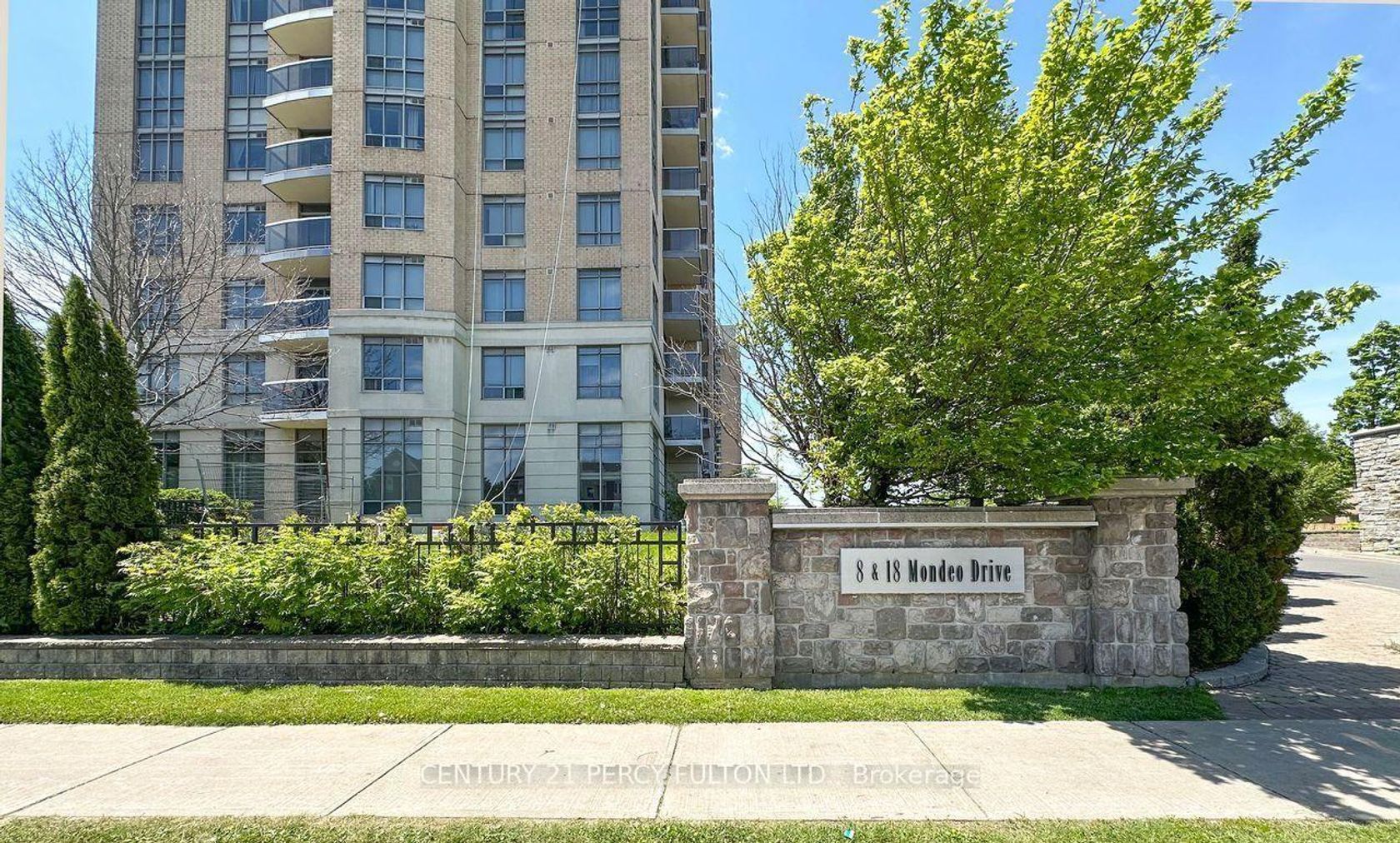 1328 - 18 Mondeo Drive, Dorset Park, Toronto photo number 2