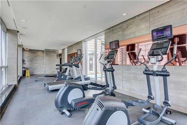 Photo 11 at 2010 - 121 McMahon Drive, Bayview Village, Toronto