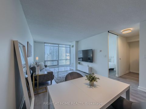 Photo 12 at 2611 - 81 Navy Wharf Court, Waterfront Communities C1, Toronto