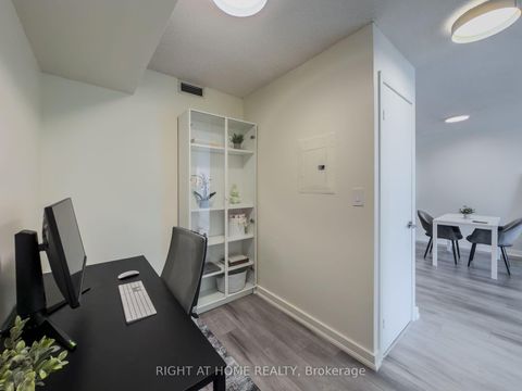 Photo 19 at 2611 - 81 Navy Wharf Court, Waterfront Communities C1, Toronto