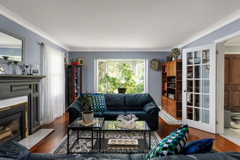 Photo 8 at 106 Rathburn Road, Rosethorn, Toronto