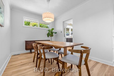 Photo 7 at 457 Paliser Crescent N, Harding, Richmond Hill