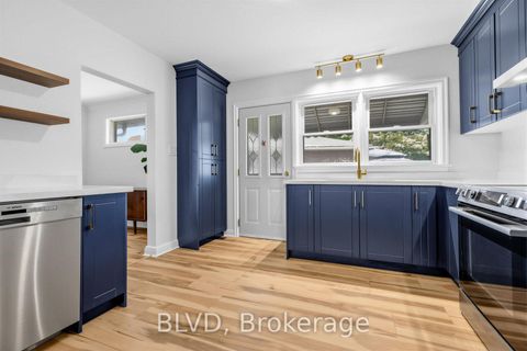 Photo 9 at 457 Paliser Crescent N, Harding, Richmond Hill