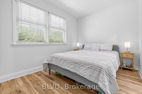 Photo 14 at 457 Paliser Crescent N, Harding, Richmond Hill