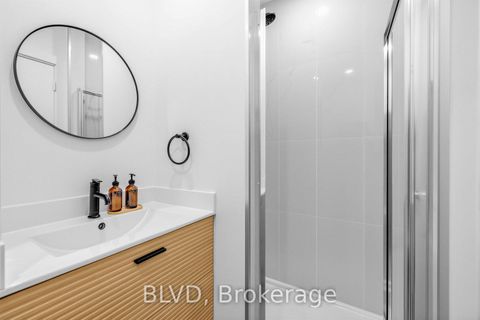 Photo 16 at 457 Paliser Crescent N, Harding, Richmond Hill