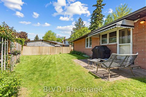 Photo 26 at 457 Paliser Crescent N, Harding, Richmond Hill