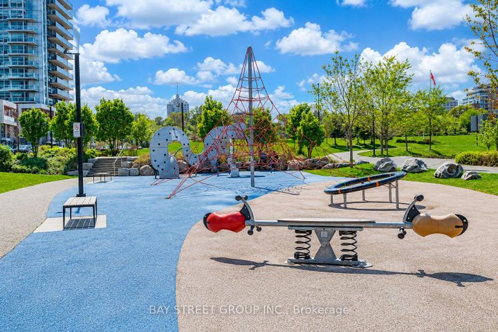 Photo 2 at 2906 - 121 McMahon Drive, Bayview Village, Toronto