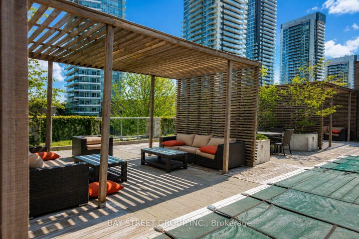 Photo 3 at 2906 - 121 McMahon Drive, Bayview Village, Toronto