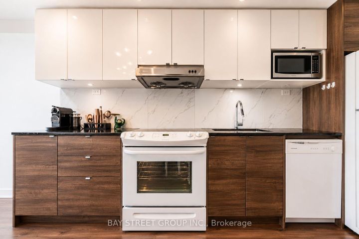 Photo 11 at 2906 - 121 McMahon Drive, Bayview Village, Toronto