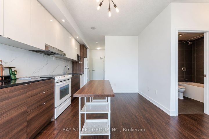 Photo 15 at 2906 - 121 McMahon Drive, Bayview Village, Toronto