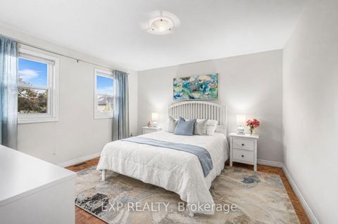 Photo 24 at 16 Wainwright Avenue, North Richvale, Richmond Hill