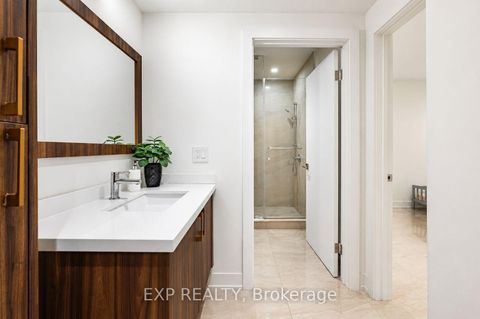 Photo 34 at 16 Wainwright Avenue, North Richvale, Richmond Hill