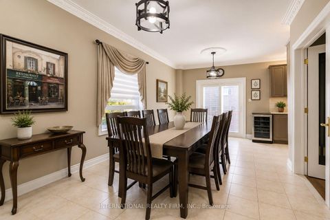 Photo 3 at 43 Water Garden Lane, Sonoma Heights, Vaughan