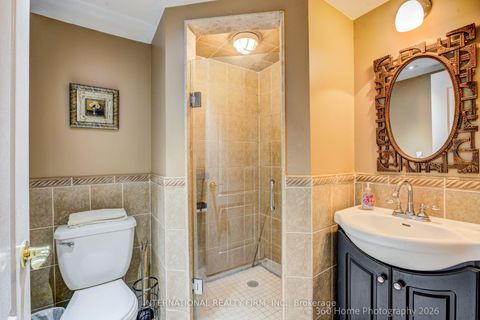 Photo 15 at 43 Water Garden Lane, Sonoma Heights, Vaughan