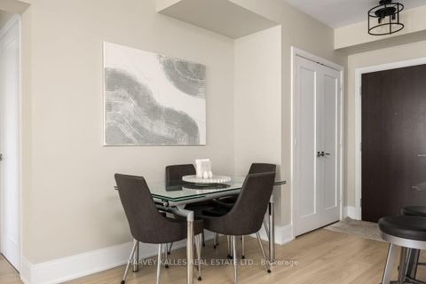 Photo 6 at 813 - 70 Roehampton Avenue, Mount Pleasant West, Toronto