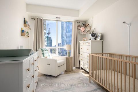 Photo 14 at 813 - 70 Roehampton Avenue, Mount Pleasant West, Toronto