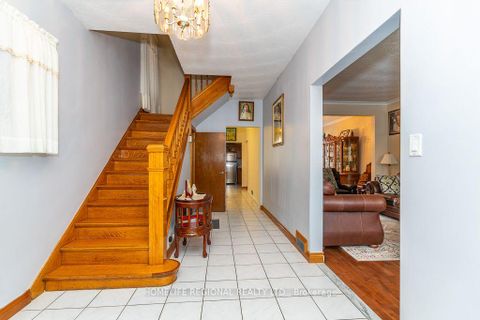 Photo 3 at 110 Grace Street, Bellwoods, Toronto