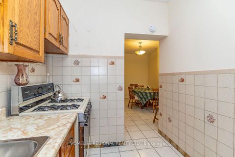 Photo 14 at 110 Grace Street, Bellwoods, Toronto
