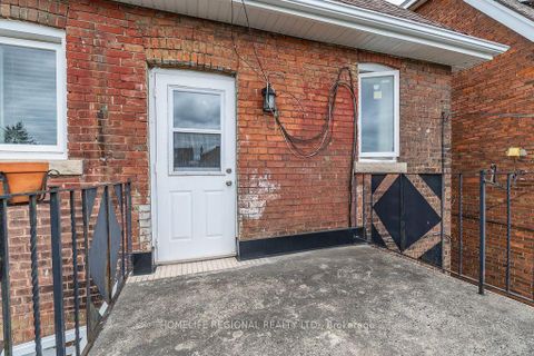 Photo 18 at 110 Grace Street, Bellwoods, Toronto