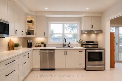 Photo 16 at 48 Dalegrove Crescent, West Deane, Toronto