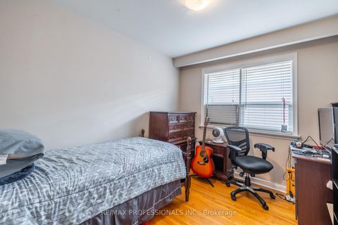 Photo 28 at 48 Dalegrove Crescent, West Deane, Toronto