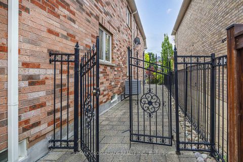 Photo 4 at 120 Golden Orchard Road, Patterson, Vaughan