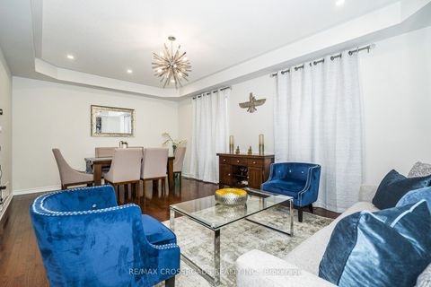 Photo 12 at 120 Golden Orchard Road, Patterson, Vaughan