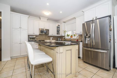 Photo 14 at 120 Golden Orchard Road, Patterson, Vaughan