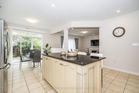 Photo 16 at 120 Golden Orchard Road, Patterson, Vaughan