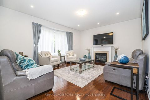 Photo 18 at 120 Golden Orchard Road, Patterson, Vaughan