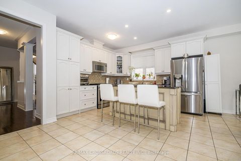 Photo 21 at 120 Golden Orchard Road, Patterson, Vaughan