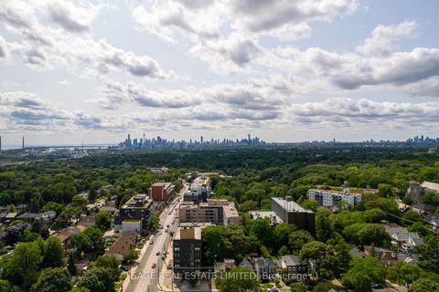 Photo 31 at 722E Kingston Road, Danforth, Toronto