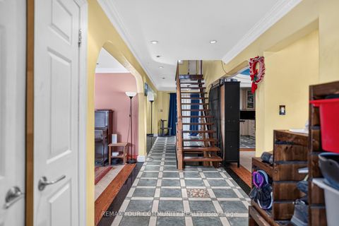 Photo 2 at 79 Westhampton Drive, Brownridge, Vaughan