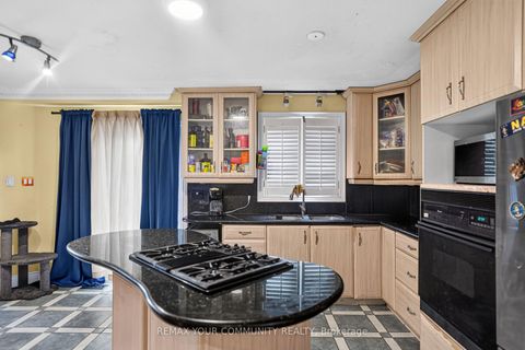 Photo 7 at 79 Westhampton Drive, Brownridge, Vaughan