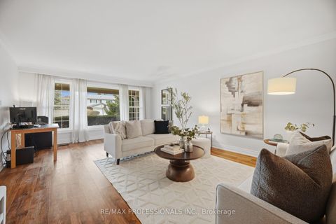 Photo 8 at 16 Cherry Post Crescent, Markland Wood, Toronto