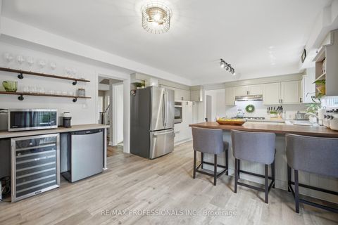 Photo 18 at 16 Cherry Post Crescent, Markland Wood, Toronto